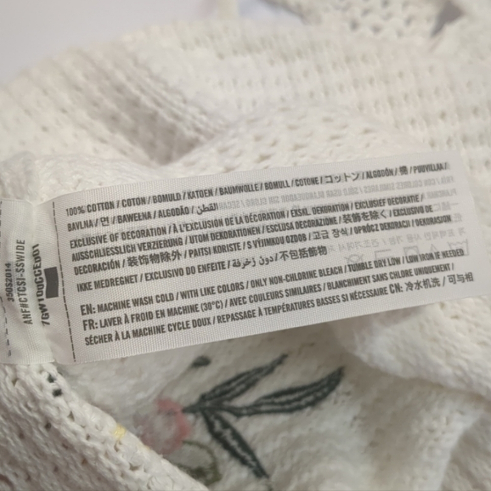 Hollister White Knit Embroidered Halter Top NWT - Picture 5 of 5